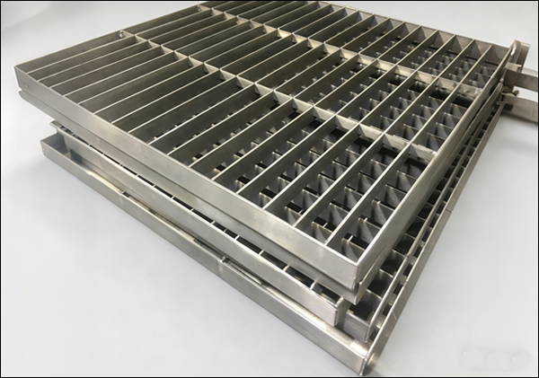 Pressure-locked steel bar grating panel